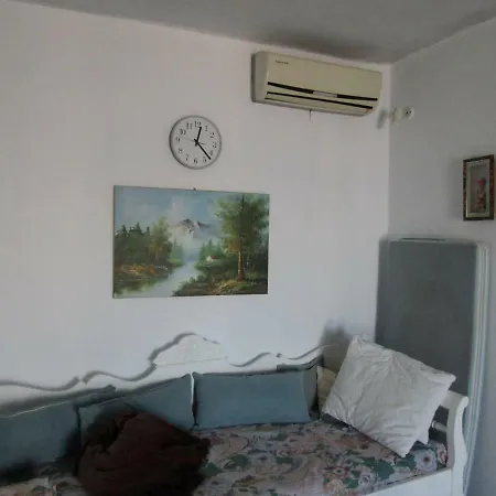 Santorini Summer Lovers House Guest house