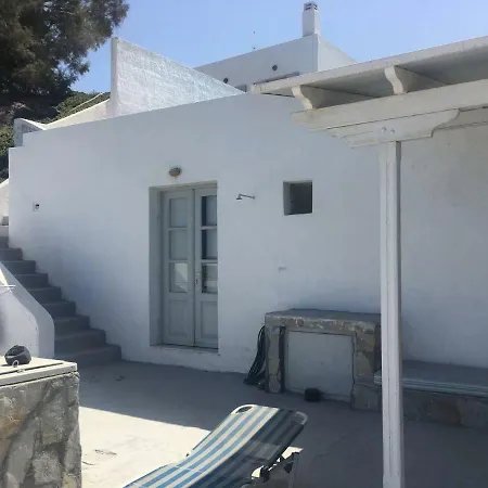 Guest house Santorini Summer Lovers House 3*